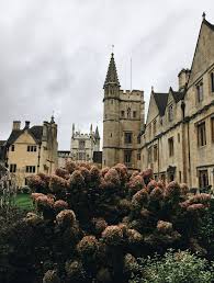 L Art Est Une Etoile On Twitter Oxford College Aesthetic Hogwarts Aesthetic