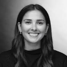 Elizabeth Vinci's Instagram, Twitter & Facebook