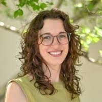 Shannon Applegate's Instagram, Twitter & Facebook