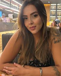 LIA SILVA (@taliaoliveira14) • Instagram photos and videos