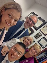 On Friday, we had a great visit with our DMD 2025 alumnus, Dr. Andrew  Halverson (@andy.dmd )! Thank you for stopping by, it was wonderful  catching up!