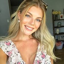 Melissa Ahern's Instagram, Twitter & Facebook