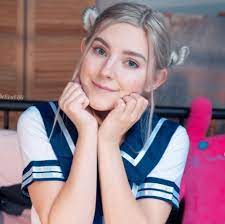 Hello my fans, this my page follow and share my page see new videos and picture ♥. Eva Elfie Wiki Height Age Family Boyfriend Net Worth Stark Times