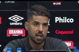 O português antónio oliveira foi oficializado como novo treinador principal do atlético paranaense, da liga brasileira de futebol, depois de ter sido adjunto de paulo autuori, que renunciou ao cargo para ser apenas diretor. Portugues Antonio Oliveira Assume Oficialmente O Comando Do Athletico Pr Superesportes