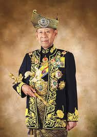 According to article 130, the agong may refer to the federal court for its opinion on any question of the effect of any provision of the constitution that has arisen or appears to him likely to arise. Senarai Yang Di Pertuan Agong