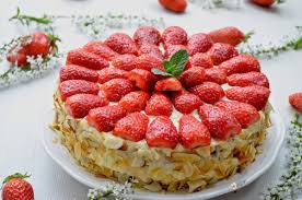 Maybe you would like to learn more about one of these? Torta Alle Fragole Con Crema Chantilly Profumo Di Frangipani
