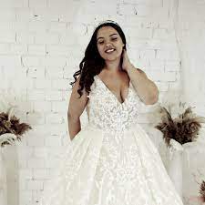 Wir haben hunderte von brautkleidern in limitierter auflage die in den größen. Couture Brautkleider Fur Curvy Braute Brautkleid Couture Brautkleider Braut