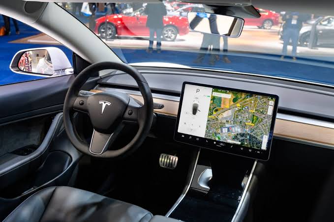 Tesla's Full Self-Driving software under investigation by federal safety  regulator | TechCrunch