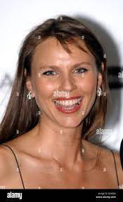 Lora Logan's Instagram, Twitter & Facebook