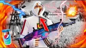 Entdecken sie die neue kollektion auf der offiziellen gucci® webseite. Mein Fortnite Spind Gucci Ikonik Skin Youtube