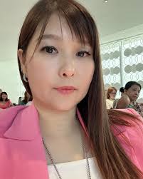 alorsetar伙伴#感恩有你们陪伴每年生日，你们都会为我精心庆祝，这份坚持与关怀让我深感温暖。 这次还特地从alor setar来槟城与我庆祝❤️  无论是小小的惊喜，还是每一次的陪伴，都让我感受到一种无言的支持和深厚的情谊。 岁月流转，虽然时间带走了一些变化，但你们的这 ...