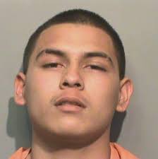 2 Des Moines officers injured in bar fight