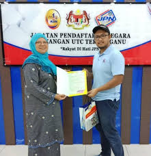Melengkapi data yang diperlukan • foto diri sambil memegang ktp dan kartu informasi akun • memilih jabatan dan melengkapi riwayat pendidikan • melengkapi biodata • mengnggah dokumen yang diperlakukan (sesuai yang disyaratkan instansi). Penyerahan Sijil Kelahiran Dan Mykid Jabatan Pendaftaran Negara Malaysia Facebook