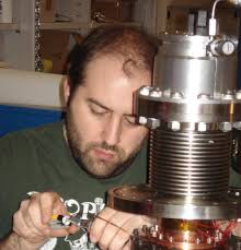 Direct Dark Matter Detection with XENON