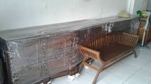 Karena begitu banyaknya peminat, penebangan hutan jati sekarang dikontrol secara ketat untuk memastikan pasokan kayu yang terus menerus dan untuk peremajaan. Perabot Kayu Jati Startseite Facebook