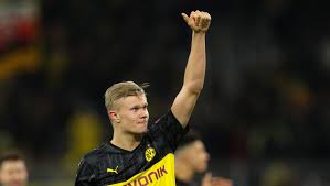 Psg have yet to fully agree a deal for the transfer of mbappe after madrid's second offer of €180 million, and the discussions continued on friday between the two clubs. Erling Haaland Smashes Nets Records In Borussia Dortmund S Victory Over Psg 90min