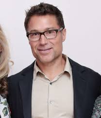 Andy Youmans's Instagram, Twitter & Facebook