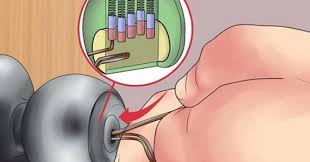 How To Pick A Door Lock With A Bobby Pin This Is How A Small Bobby Pin Can Unlock A Door In 1 Minute Bobby Pins Unlock Hacks Diy