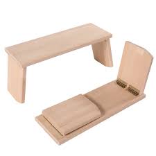 Comfort Travel Eine Sitzbank Mit Gerader Sitzflache Eingeruckten Seiten Die Vorne Unten Leicht Abgerundet Sind Dadurch Ka Lotus Design Betttablett Diy Bank