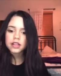 feliz pride a jena ortega