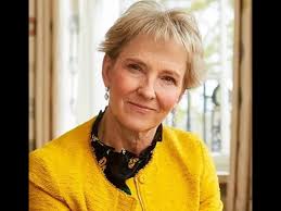 Julia Samuels's Instagram, Twitter & Facebook