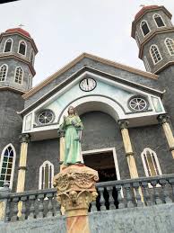 Today there are more than a billion catholics in the world, spread across all. Iglesia Catolica De Zarcero 2021 All You Need To Know Before You Go With Photos Zarcero Costa Rica Tripadvisor