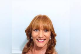 Singer Sandy Smith talks about her Cilla Black tribute show at  Scarborough's YMCA Theatre