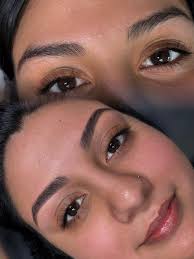 Happy Monday ladies 💕 Now is the perfect time to treat yourself or try out  lash extensions! I am running a special