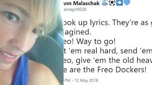 Kansas City woman live-tweets her love for Fremantle Dockers club song