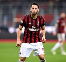Uanto Manca Calhanoglu In Questo Milan Delle Ultime Due Partite Hakan Calhanoglu Milan Ac Milan