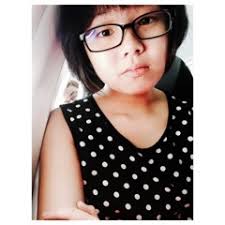 Stream Evelyn Lay music