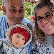 Kelly Maddox's Instagram, Twitter & Facebook