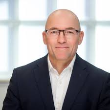 HEINEKEN ACQUIRES A SIGNIFICANT MINORITY STAKE IN SERVED