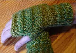 Please understand i have experience with these products and recommend them because they're optimal for this pattern, not because of the small commissions made if you buy them online. Chunky Men S Fingerless Gloves Allfreeknitting Com