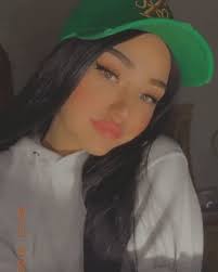 Gif Decouverte Par Dior Decouvrez Et Enregistrez Vos Images Et Videos Sur We Heart It Aesthetic Girl Bad Girl Aesthetic Aesthetic Girl Gifs
