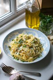 Donal Skehan S Spaghetti Aglio E Olio In 15 Mins Recipe Olio Recipe Spaghetti Aglio Olio Recipe Aglio Olio