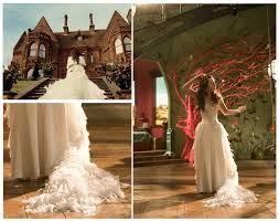 I Adored This Wedding Dress Christina Ricci Wore In The Movie Penelope The Back Flowed Beautifully Movie Wedding Dresses Wedding Dresses Wedding Movies