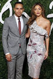 Lewis hamilton, nicole scherzinger, tom cruise at 'jack reacher' world premiere at odeon leicester square on december 10 singer nicole scherzinger and f1 driver lewis hamilton have split this week after seven years of an on and off relationship. Trennung Nicole Scherzinger Und Lewis Hamilton Die Promi Trennungen Aus Und Vorbei Cosmopolitan
