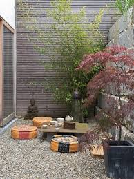 Le jardin japonais n'est pas un simple style d'aménagement d'extérieur puisqu'il s'agit de l'essence même de l'apaisement et de la quiétude d'un lieu serein et équilibré. Comment Creer Et Amenager Un Jardin Zen Westwing
