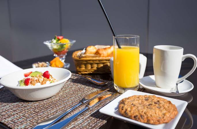 How to Get Free Breakfast at Hotels