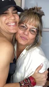 Cuántas veces nos dejamos “para después”, cuando lo más importante es  comenzar con nosotras mismas para dar siempre lo mejor y estar al 💯❤️, Hoy  le tocó #CreandoLooks a mi querida @montoyisima, ella ...