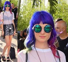 For this neon orange fireball look, mix up using their. Seen On Scene Chic Neon Blue Hair 2018 Helen Oppenheim