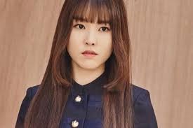 Potongan rambut yang tepat dapat. Idol Kpop Dengan Potongan Rambut Hime Ini Tampak Imut