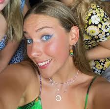 Emily Paden's Instagram, Twitter & Facebook