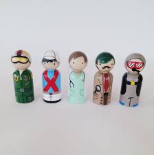 Epingle Sur Personnage Bois