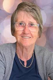 Leona Daniel's Instagram, Twitter & Facebook