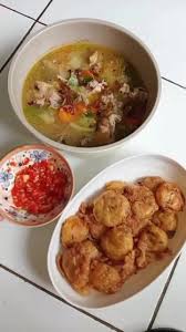 Nasi sup daging dan perkedel