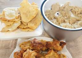 Resep kulit pangsit cocok bt kuah dan goreng. Resep Olahan Kulit Pangsit Oleh Kitchen S Cookpad