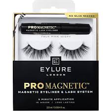 The 9 Best False Eyelashes Of 2021