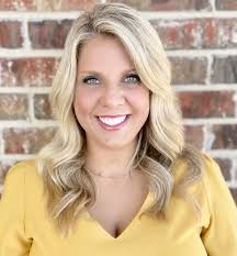 Tracy Gibson's Instagram, Twitter & Facebook